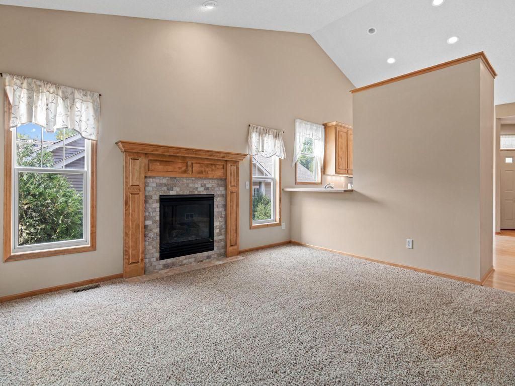 198 Thompson Avenue E, West Saint Paul, MN 55118 — photo 4