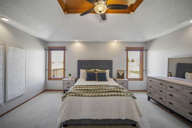 3405 NE Briarwood Drive, Ankeny, IA 50021