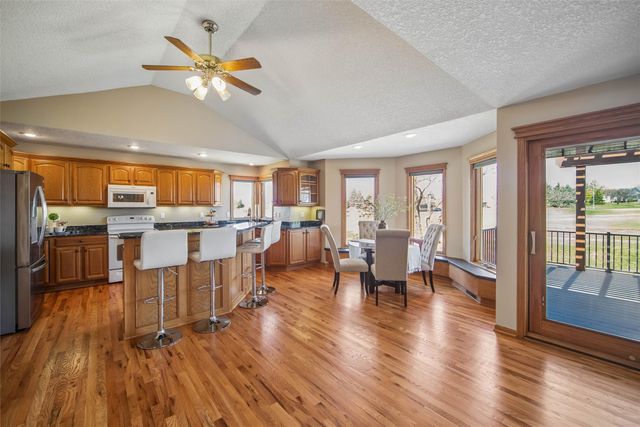 3405 NE Briarwood Drive, Ankeny, IA 50021