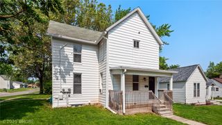 601 N 1st Street, Indianola, IA 50125