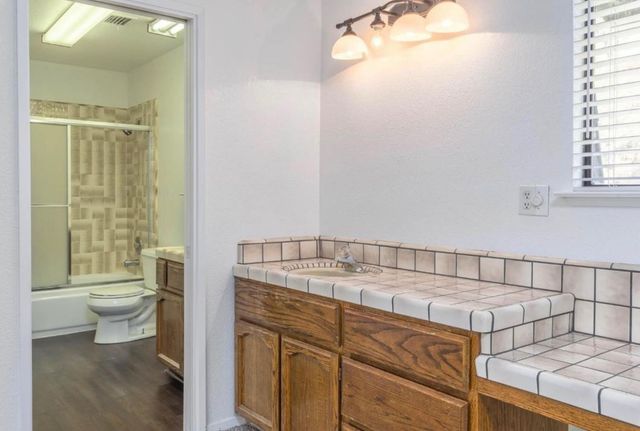 27817 Sky Harbour Road, Friant, CA 93626