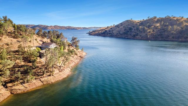 27817 Sky Harbour Road, Friant, CA 93626