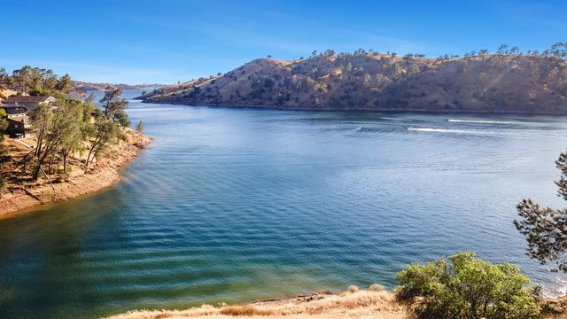 27817 Sky Harbour Road, Friant, CA 93626
