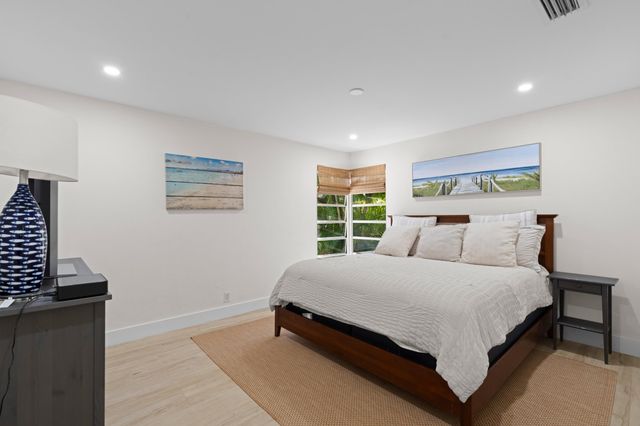 486 NW 1st Street, Boca Raton, FL 33432