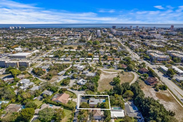 486 NW 1st Street, Boca Raton, FL 33432