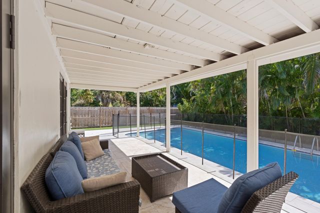 486 NW 1st Street, Boca Raton, FL 33432