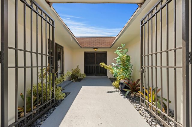 486 NW 1st Street, Boca Raton, FL 33432