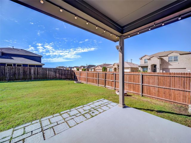 1100 Twin Brooks Lane, Fort Worth, TX 76177
