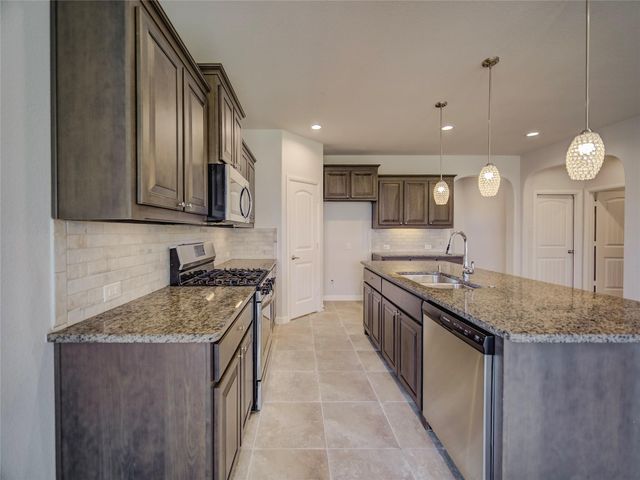 1100 Twin Brooks Lane, Fort Worth, TX 76177
