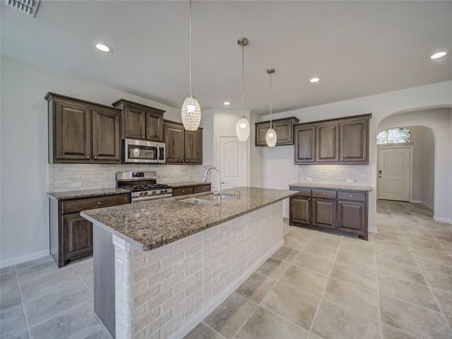 1100 Twin Brooks Lane, Fort Worth, TX 76177