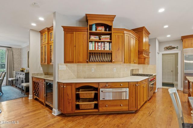 2 Stable Lane, Saratoga Springs, Outside, NY 12866