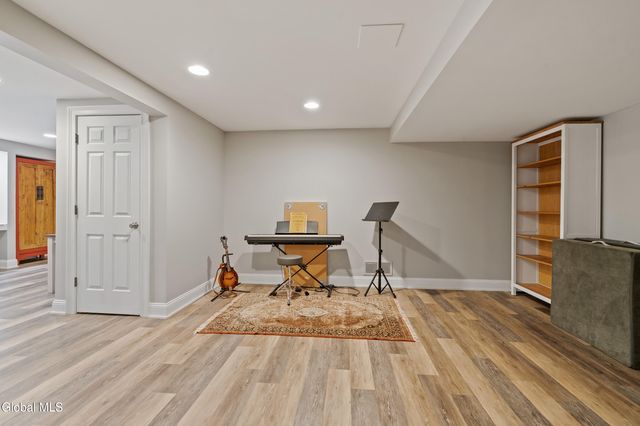 2 Stable Lane, Saratoga Springs, Outside, NY 12866