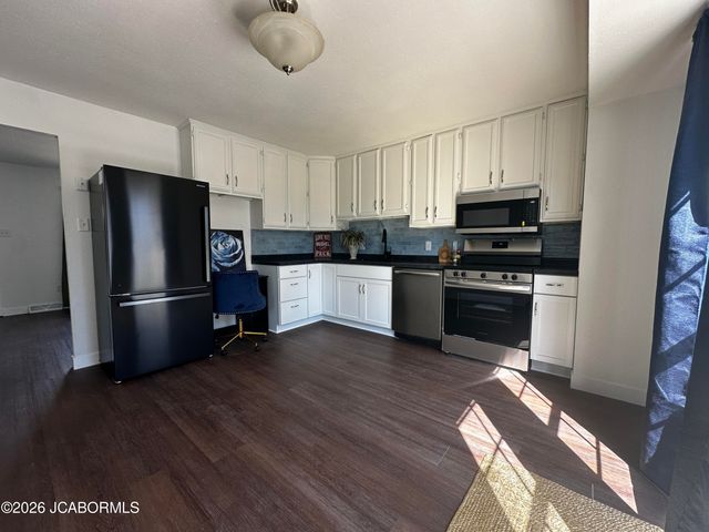 1335 GRANDVIEW DRIVE, Jefferson City, MO 65109