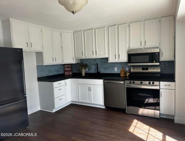 1335 GRANDVIEW DRIVE, Jefferson City, MO 65109