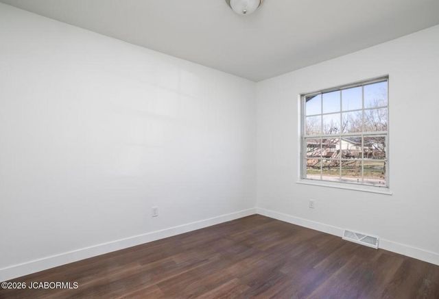 1335 GRANDVIEW DRIVE, Jefferson City, MO 65109