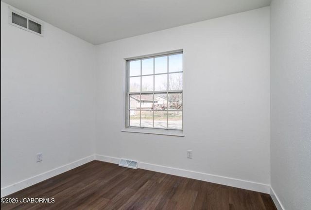 1335 GRANDVIEW DRIVE, Jefferson City, MO 65109