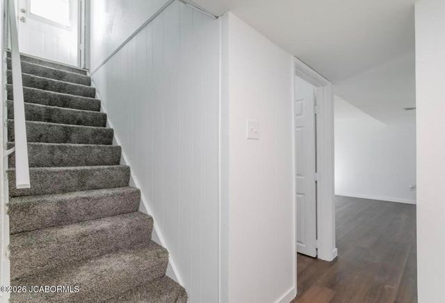 1335 GRANDVIEW DRIVE, Jefferson City, MO 65109