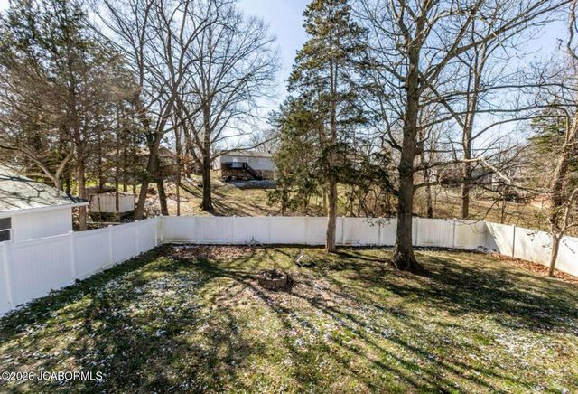 1335 GRANDVIEW DRIVE, Jefferson City, MO 65109