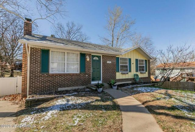1335 GRANDVIEW DRIVE, Jefferson City, MO 65109