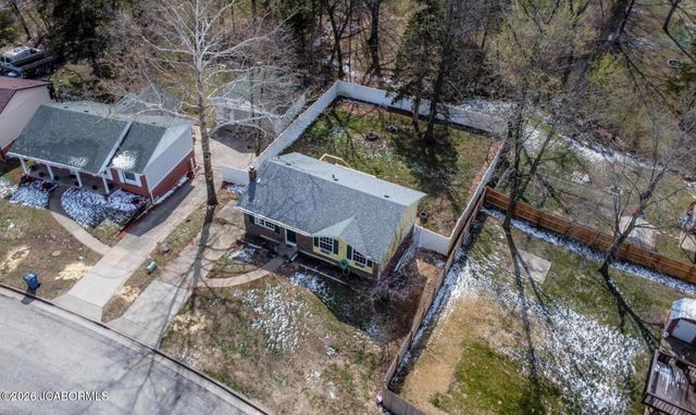 1335 GRANDVIEW DRIVE, Jefferson City, MO 65109