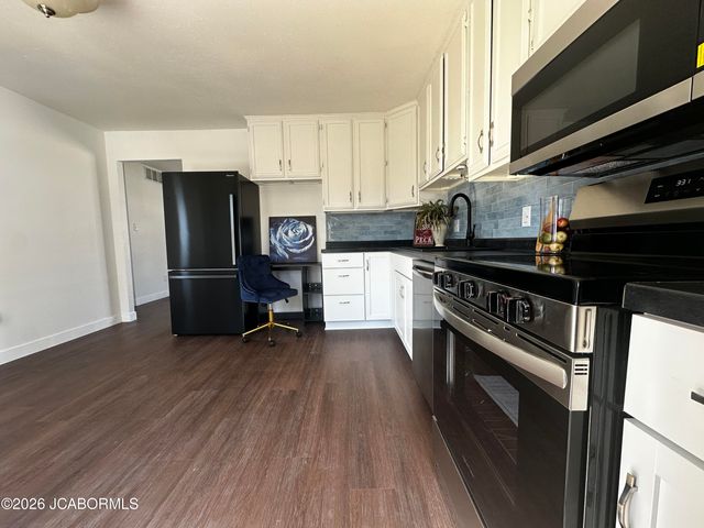 1335 GRANDVIEW DRIVE, Jefferson City, MO 65109