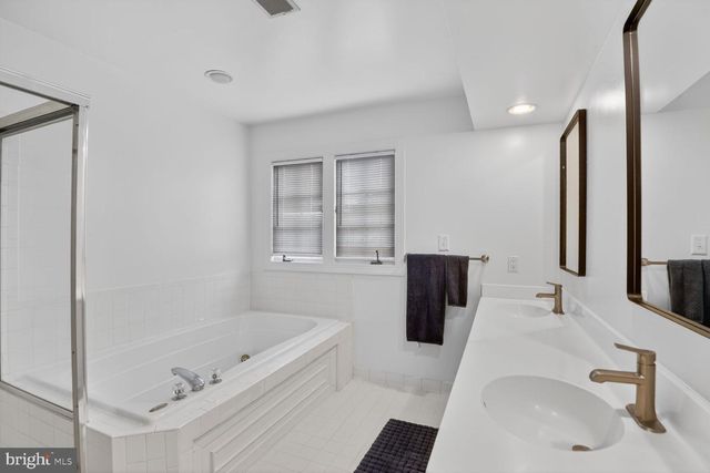 11901 SHAKESPEARE CT, Bowie, MD 20720