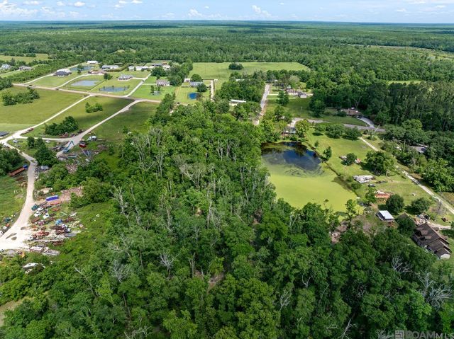 11321 La Hwy 22, St Amant, LA 70774