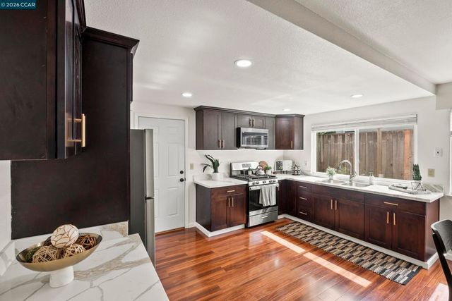 483 Brunswick Dr, Vallejo, CA 94591