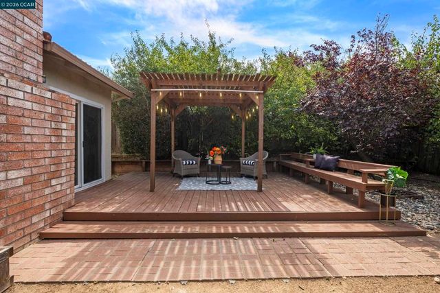 483 Brunswick Dr, Vallejo, CA 94591