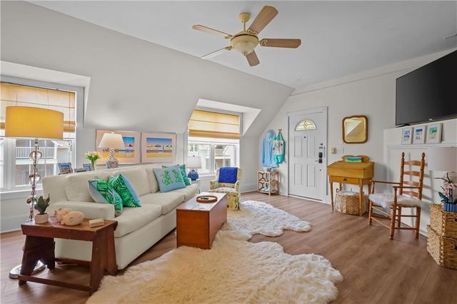 120 Shady Brook Circle, 301, St. Simons Island, GA 31522