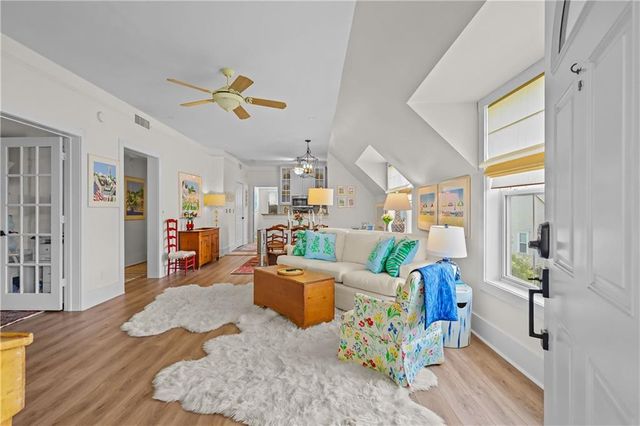 120 Shady Brook Circle, 301, St. Simons Island, GA 31522