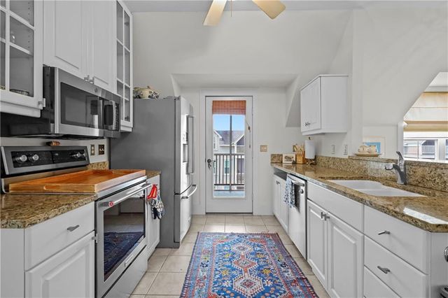 120 Shady Brook Circle, 301, St. Simons Island, GA 31522