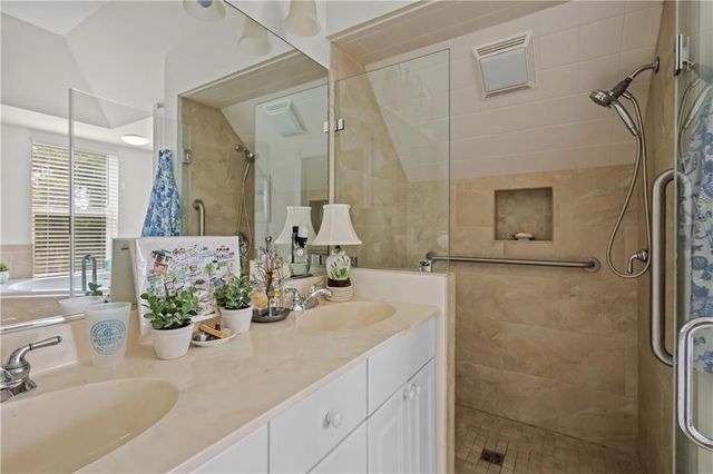 120 Shady Brook Circle, 301, St. Simons Island, GA 31522