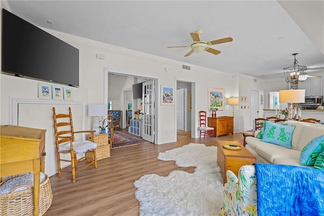 120 Shady Brook Circle, 301, St. Simons Island, GA 31522