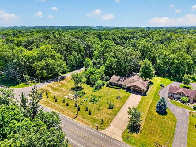 7223 Cross Country Road, Verona, WI 53593