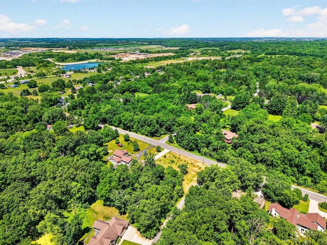 7223 Cross Country Road, Verona, WI 53593