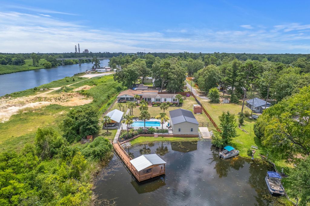 126 Fire Lane, Cross, SC 29436