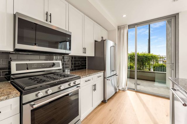 900 20th Ave S Apt 604, Nashville, TN 37212