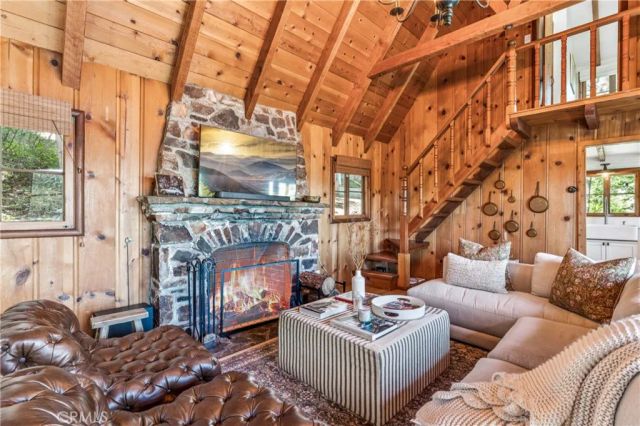 28901 Palisades Drive, Lake Arrowhead, CA 92352