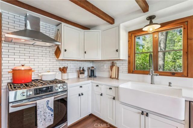 28901 Palisades Drive, Lake Arrowhead, CA 92352