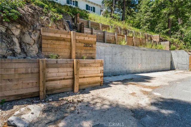 28901 Palisades Drive, Lake Arrowhead, CA 92352