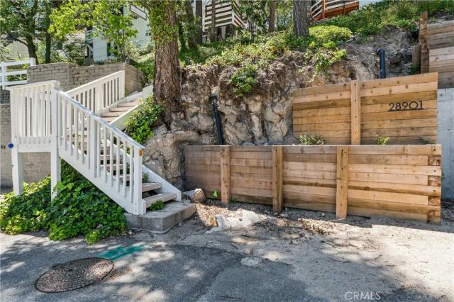 28901 Palisades Drive, Lake Arrowhead, CA 92352