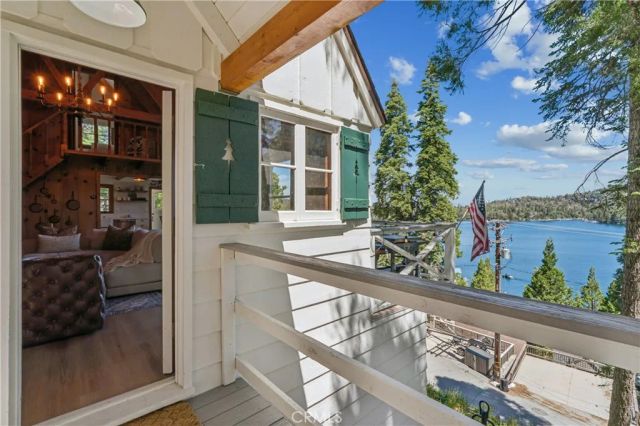 28901 Palisades Drive, Lake Arrowhead, CA 92352