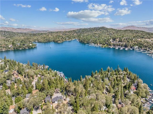 28901 Palisades Drive, Lake Arrowhead, CA 92352