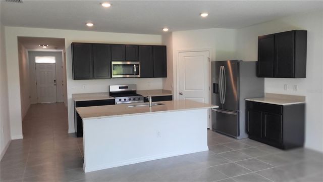 2919 GARDINER LANE, Zephyrhills, FL 33541