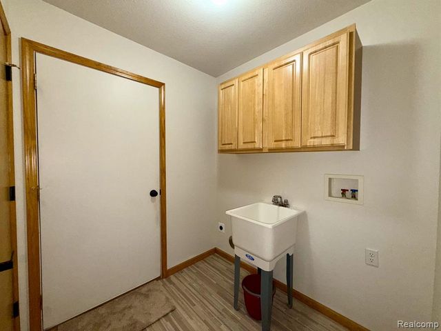 314 Marigold Circle, Westland, MI 48185