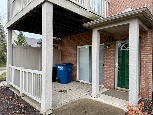 314 Marigold Circle, Westland, MI 48185