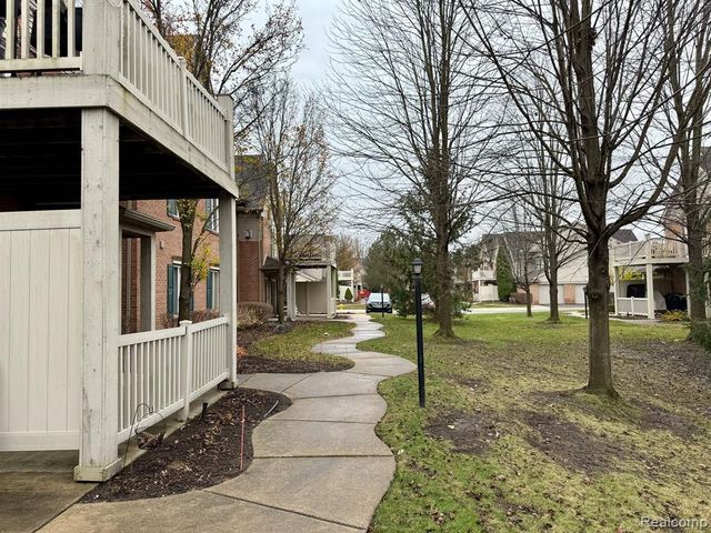 314 Marigold Circle, Westland, MI 48185