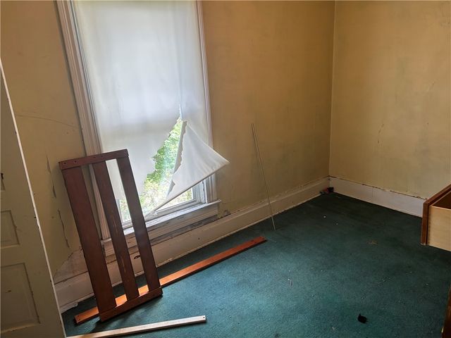306 4th St, Monessen, PA 15062