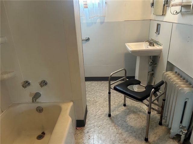 306 4th St, Monessen, PA 15062